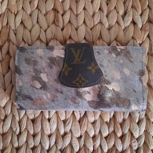 Louis Vuitton Spotted Wallet in Black and Brown